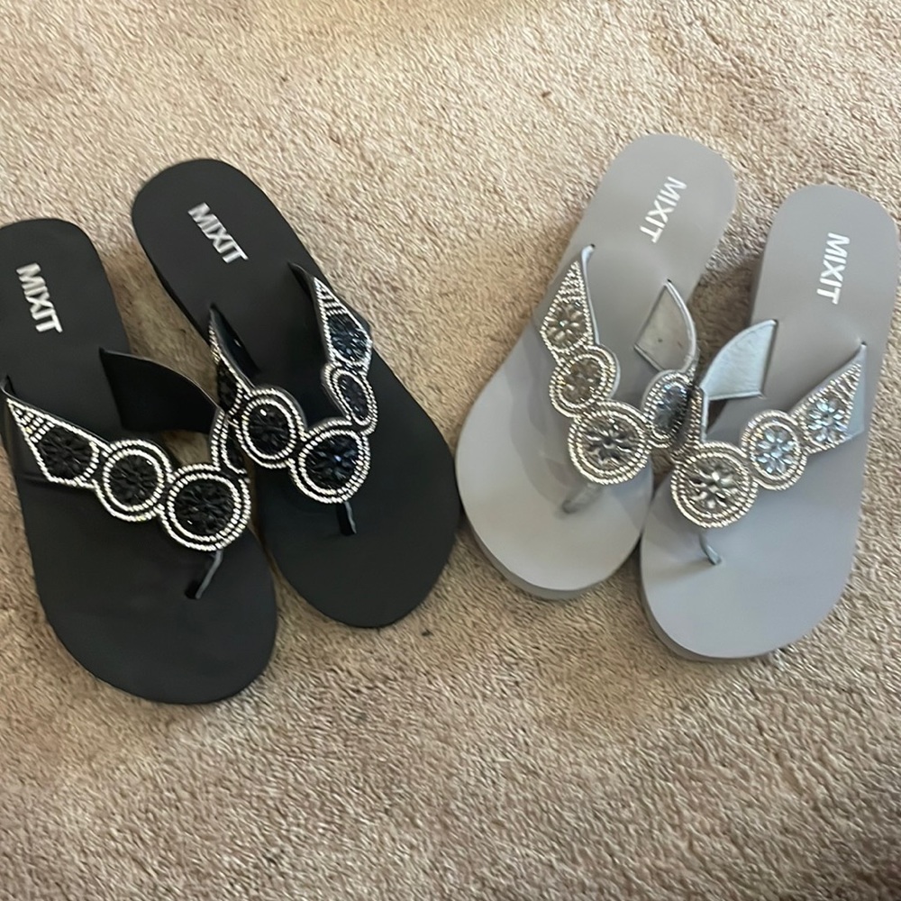 Mixit Brand new Black and Sipver Size 7 sandals